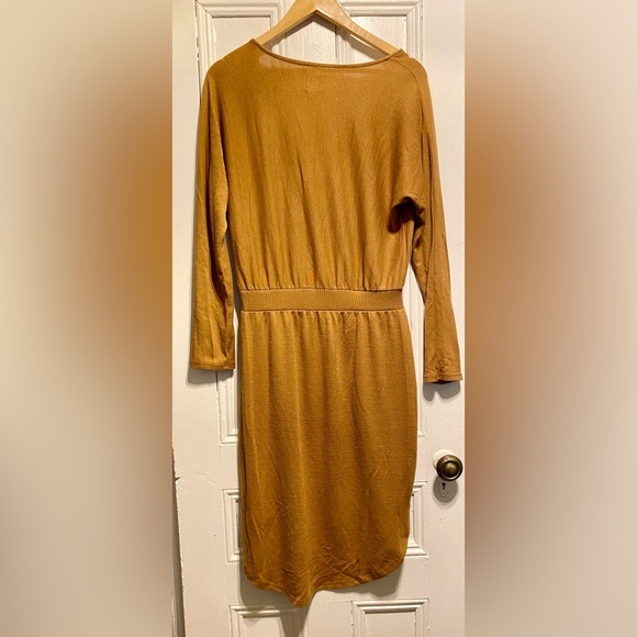 Long sleeve Gap dress - Picture 2 of 4